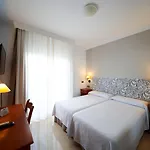 호텔 Bajamar Centro 네르하