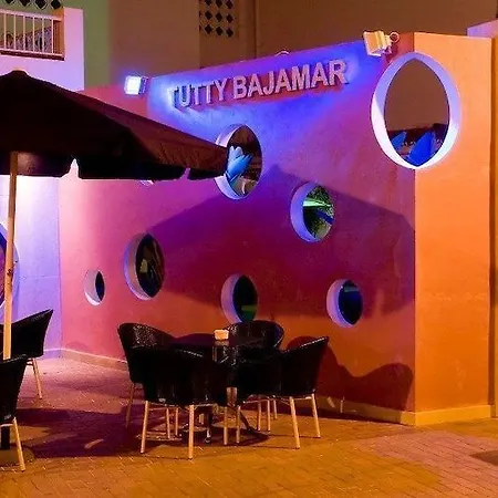 Bajamar Centro ホテル 2*
