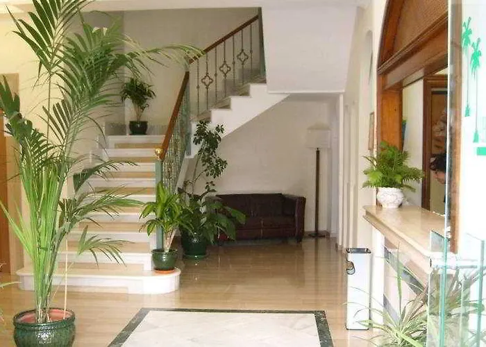 Bajamar Centro Hotel 2*