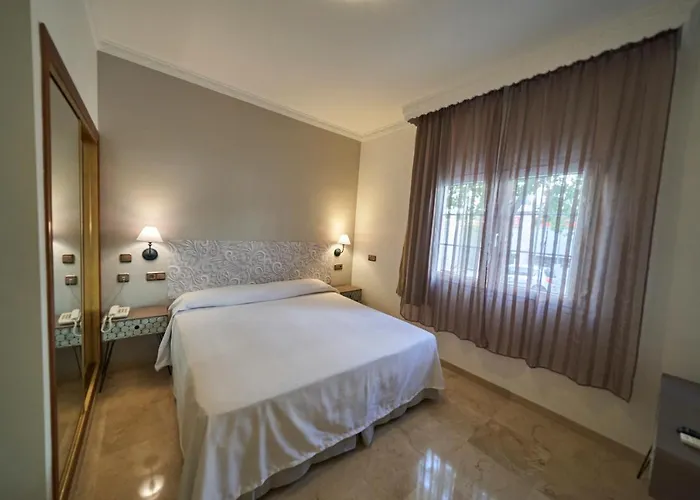 Hotel Bajamar Centro 2*